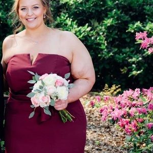 Worn once.Vera Wang strapless bridesmaids dress.